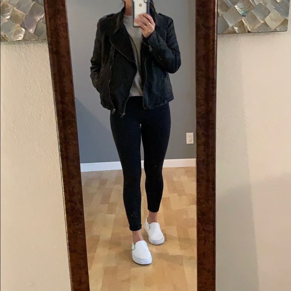 Converse All Star Women/'s Black Leather Bomber Jacket